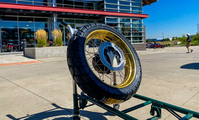 2022 Honda Africa Twin tire change